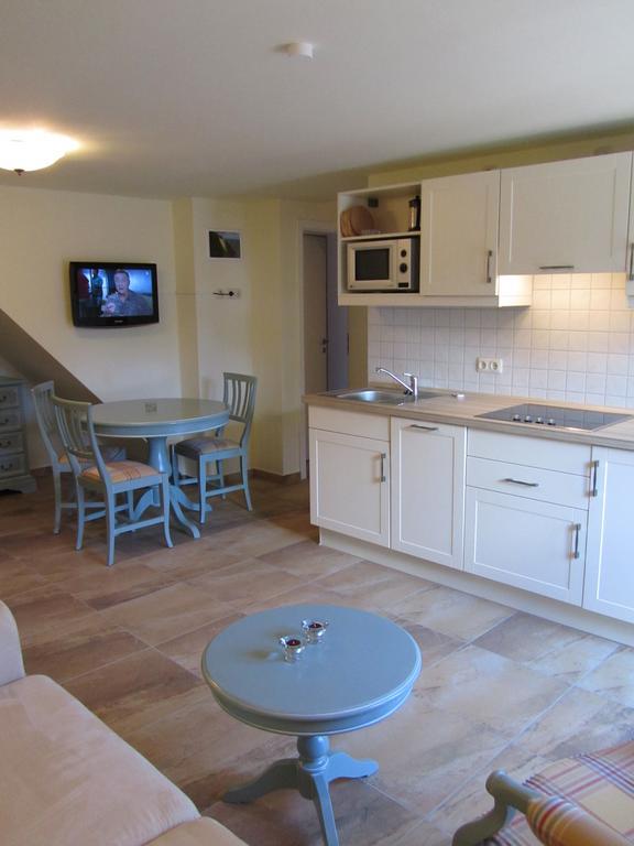 Apartmenthaus Hus Uebi By Rujana Binz Oda fotoğraf