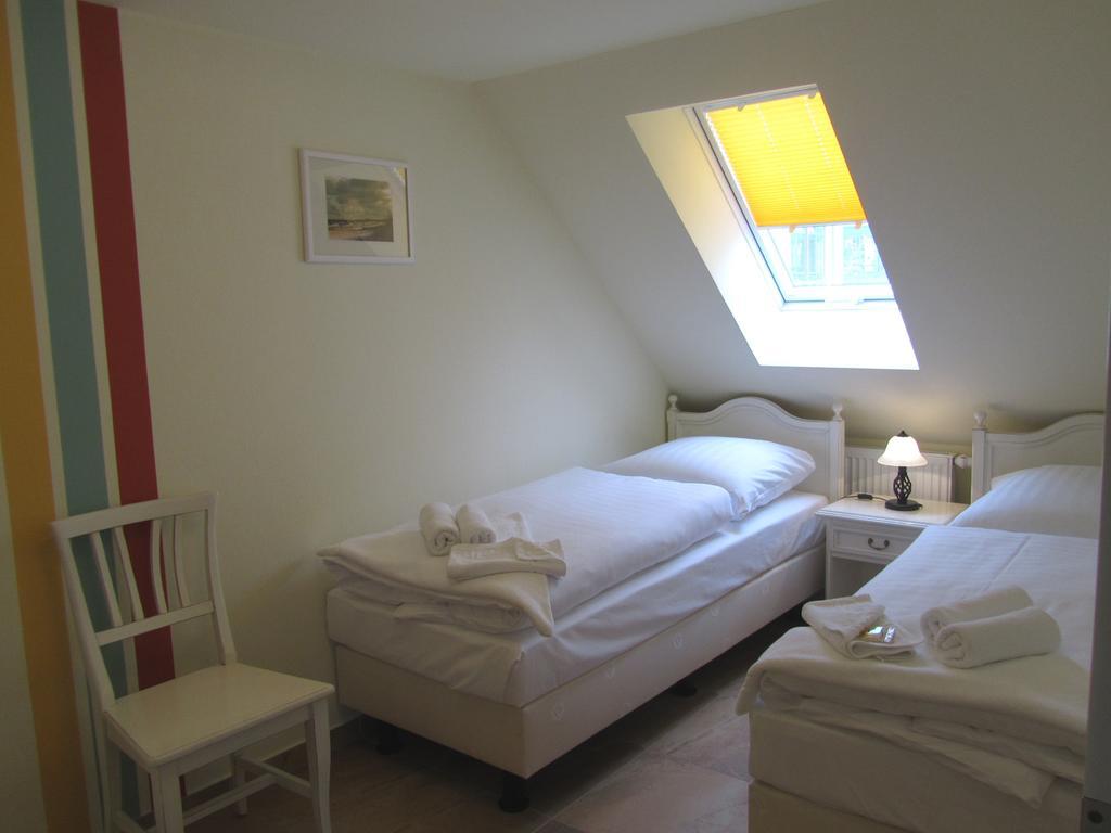 Apartmenthaus Hus Uebi By Rujana Binz Oda fotoğraf