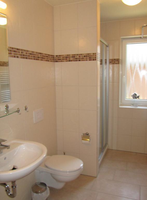 Apartmenthaus Hus Uebi By Rujana Binz Oda fotoğraf