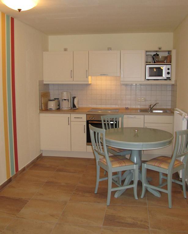 Apartmenthaus Hus Uebi By Rujana Binz Oda fotoğraf